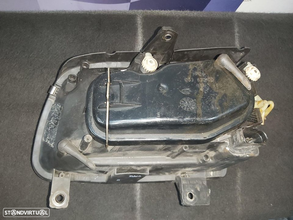 Farol Direito Volkswagen Polo 2001 - 2