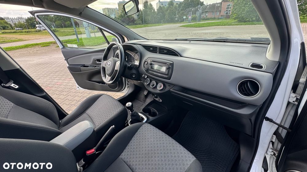 Toyota Yaris 1.4 D-4D Active - 17