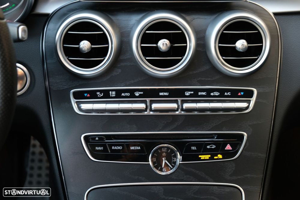 Mercedes-Benz C 300 h AMG Line - 17
