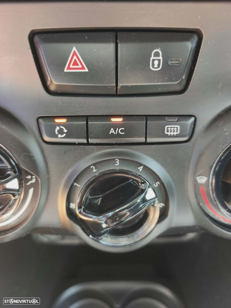 Peugeot 208 1.6 BlueHDi Style - 14