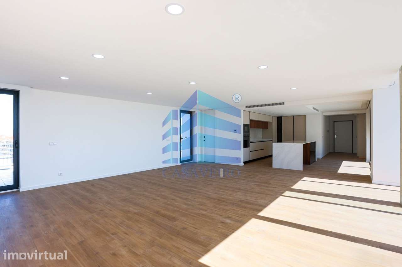 Apartamento T4 com Terraços Penthouse - Grande imagem: 3/23