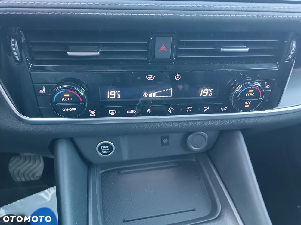 Nissan Qashqai 1.3 DIG-T MHEV N-Connecta Xtronic - 30