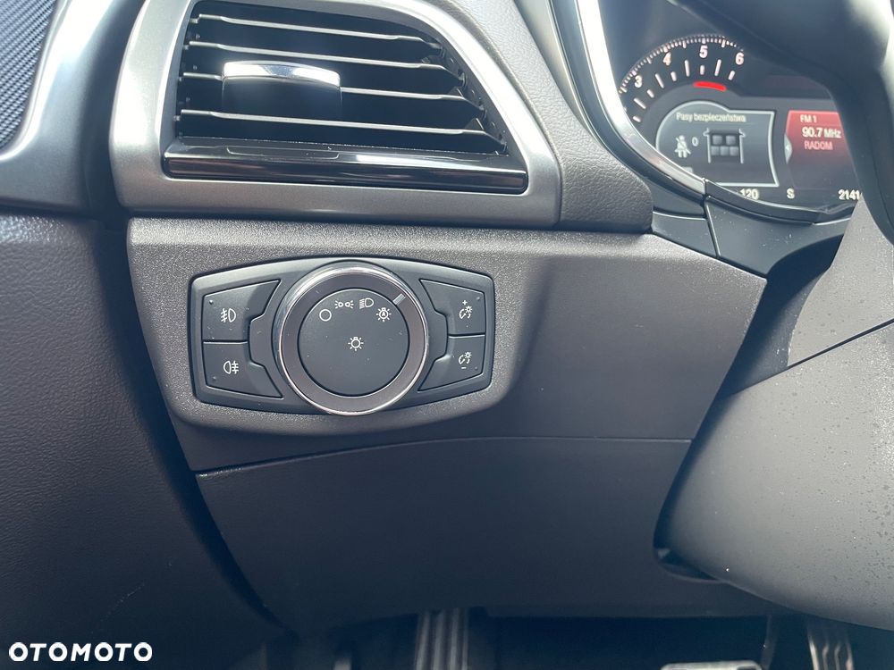 Ford Mondeo - 27
