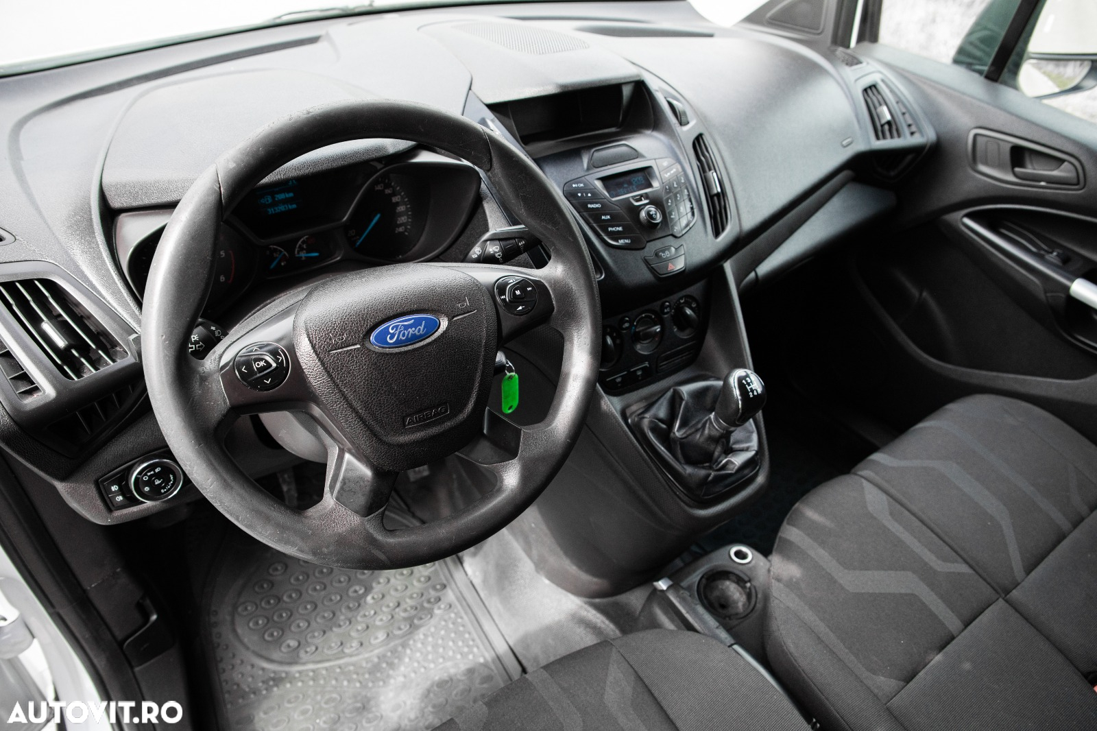 Ford Tourneo conect - 18