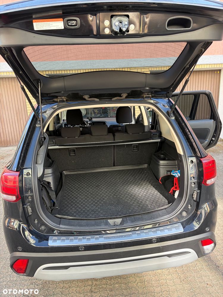 Mitsubishi Outlander 2.0 Instyle SDA 4WD CVT - 13