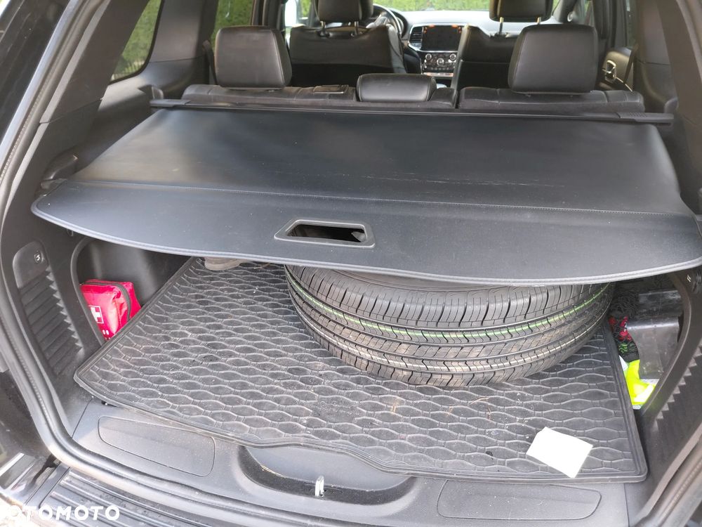 Jeep Grand Cherokee - 8