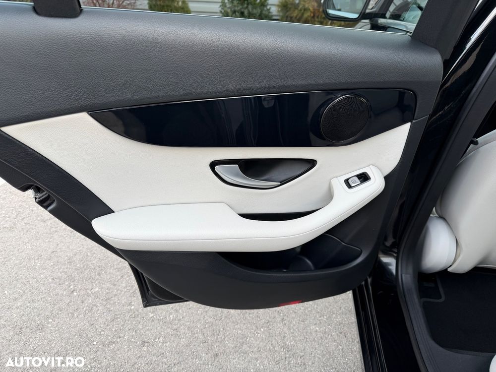 Mercedes-Benz C - 11