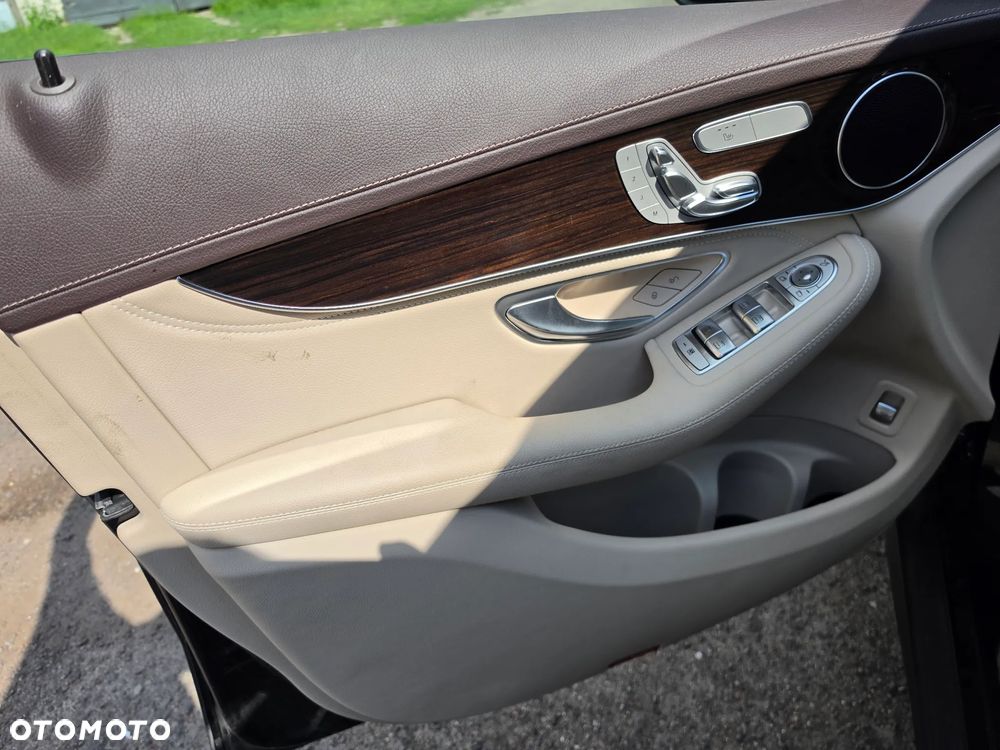 Mercedes-Benz GLC 220 d 4Matic 9G-TRONIC - 15
