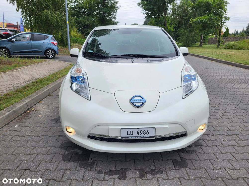 Nissan Leaf 24 kWh (mit Batterie) Visia + - 12