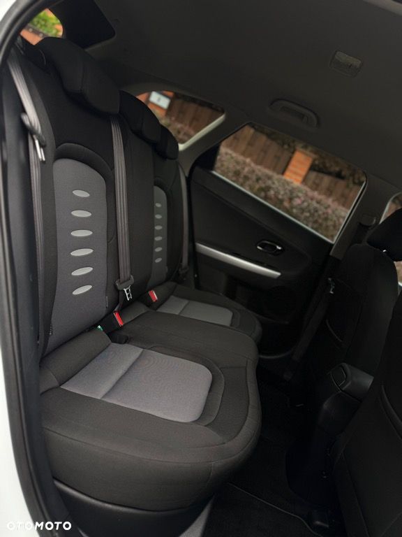 Kia Ceed 1.6 GDI Edition 7 - 29