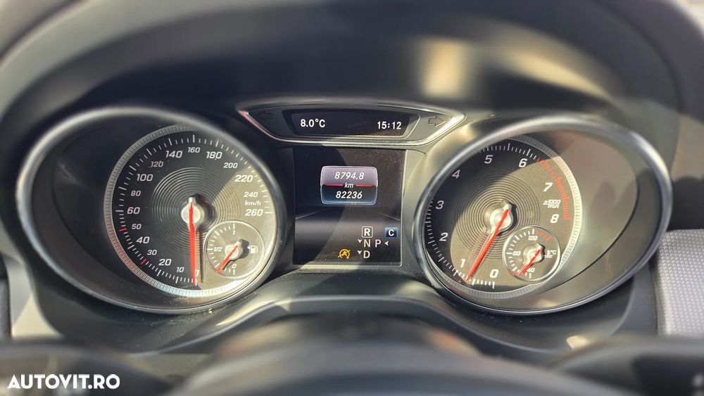 Mercedes-Benz GLA 180 7G-DCT - 9