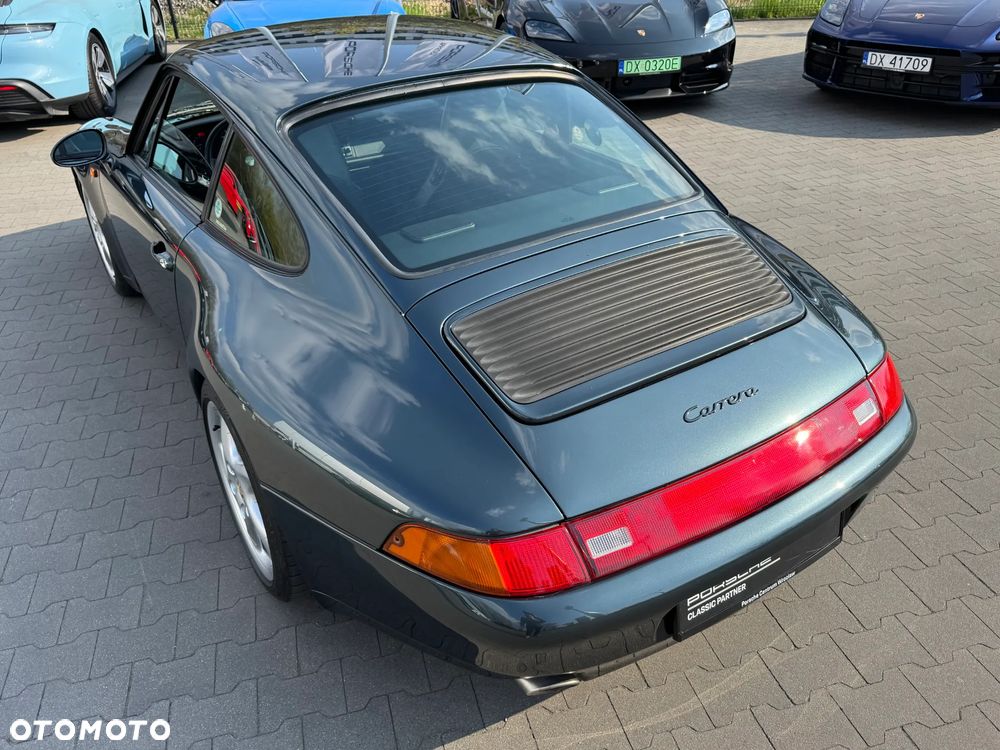 Porsche 911 Carrera - 19