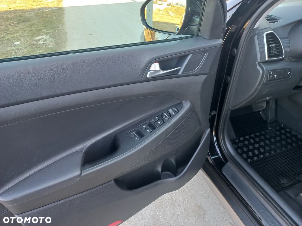 Hyundai Tucson 1.6 Turbo 2WD DCT Advantage - 23