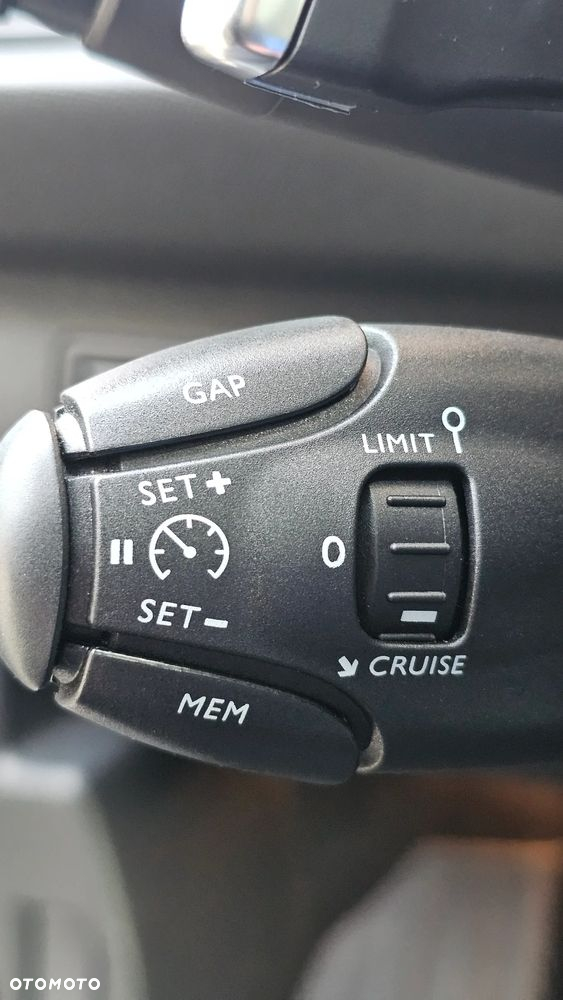 Peugeot 308 1.2 PureTech GPF Allure S&S EAT8 - 13