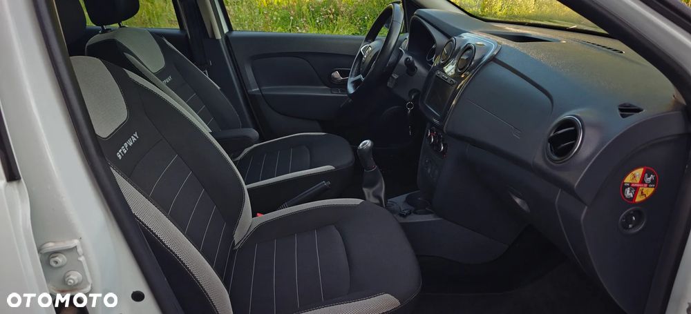 Dacia Sandero Stepway TCe 90 Prestige - 13