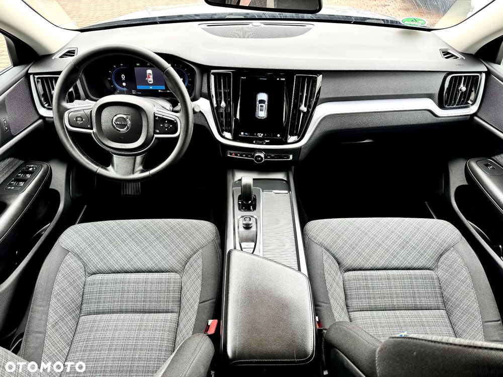 Volvo V60 B3 B DKG Essential - 9