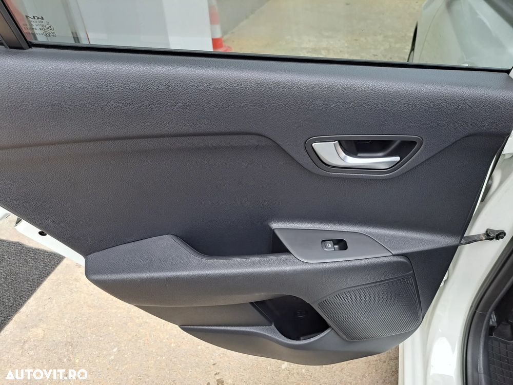 Kia Rio 1.2 MPI 5MT Urban - 17