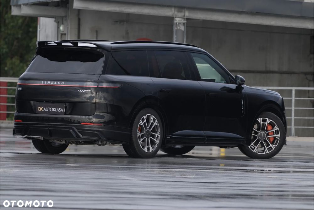 Lynk & Co 900 - 4