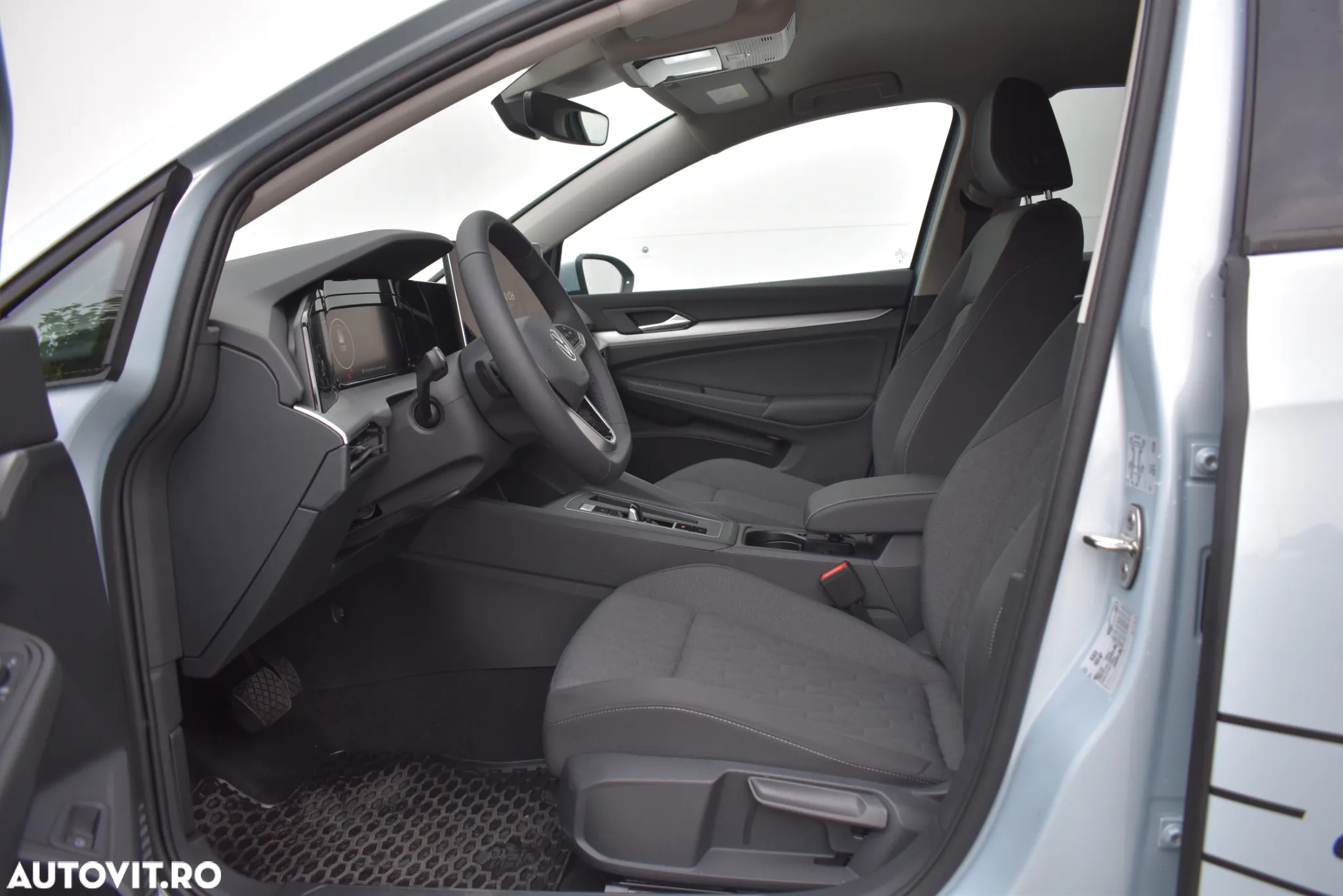 Volkswagen Golf - 6