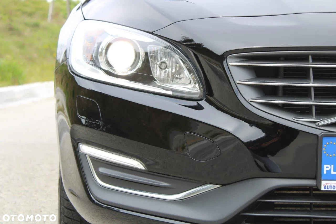 Volvo V60 D4 Summum - 26