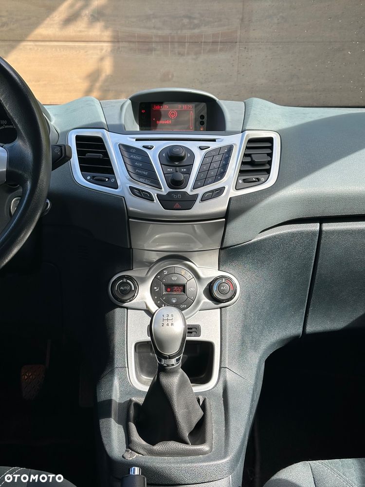 Ford Fiesta 1.6 Ti-VCT Titanium - 14