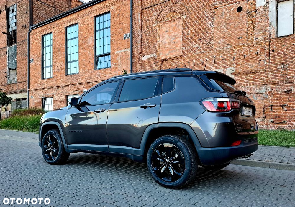 Jeep Compass - 4