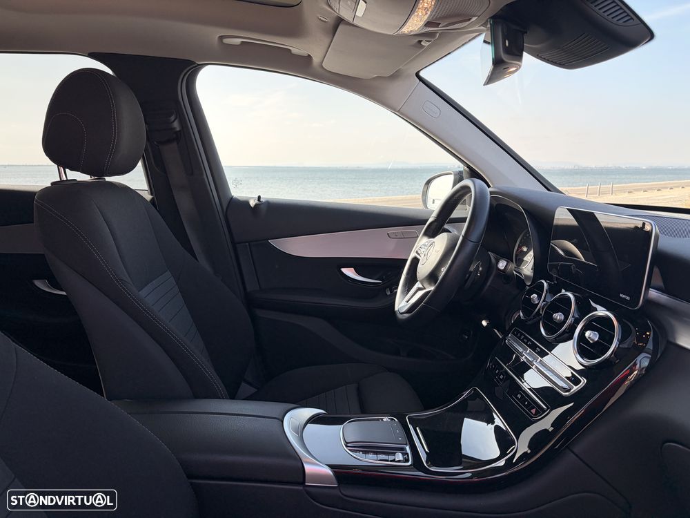 Mercedes-Benz GLC 300 de 4Matic 9G-TRONIC - 9