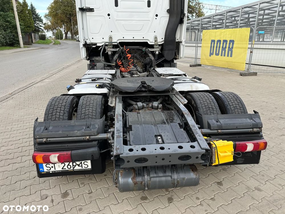 Mercedes-Benz ACTROS MP4 1842 - 32