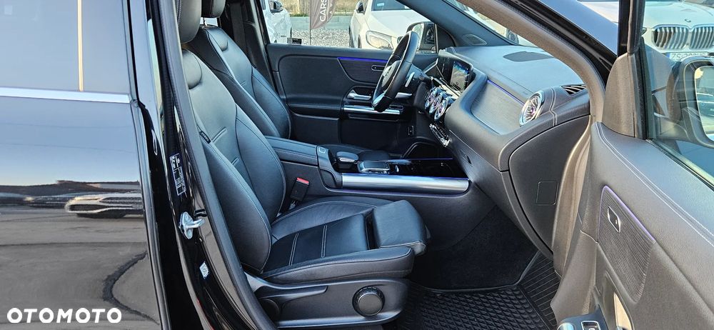 Mercedes-Benz GLA 200 d AMG Line - 12