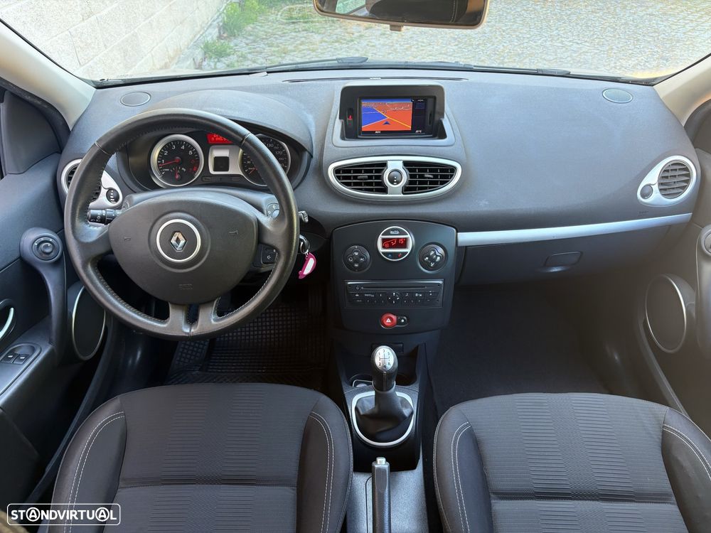 Renault Clio 1.2 16V Dynamique S - 4