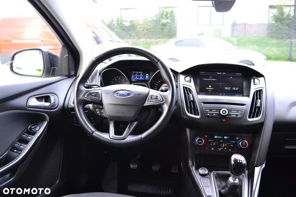 Ford Focus 1.0 EcoBoost Start-Stopp-System TITANIUM STYLE - 28