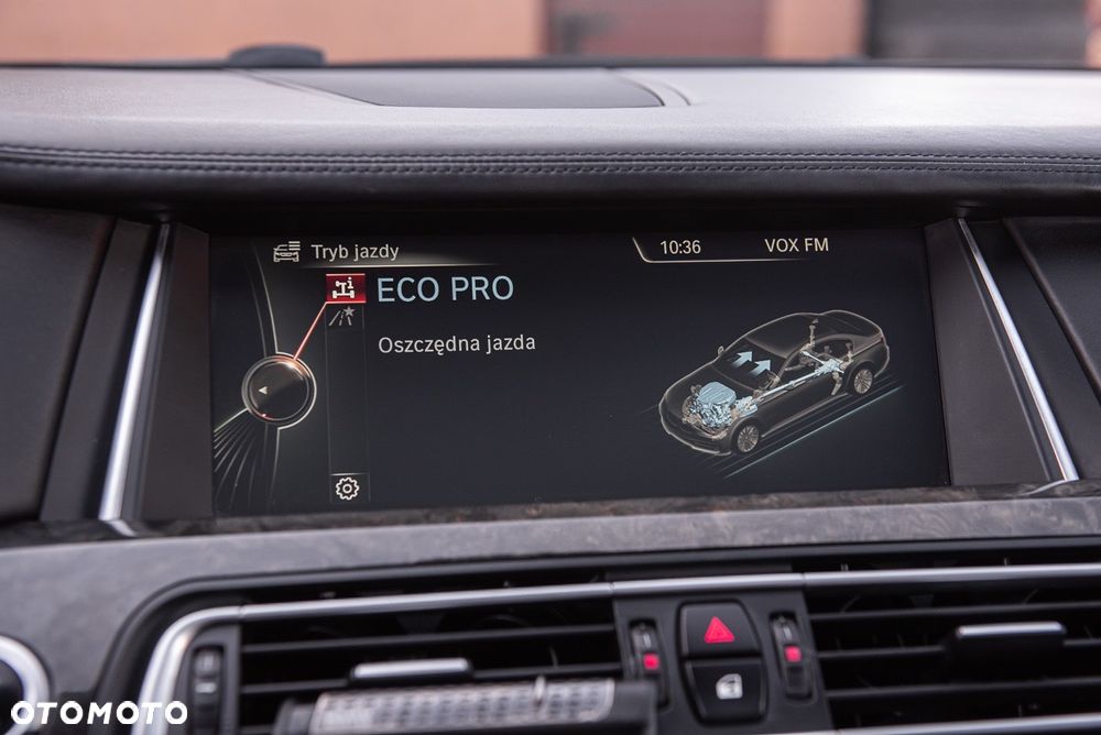 BMW Seria 7 740d xDrive - 34