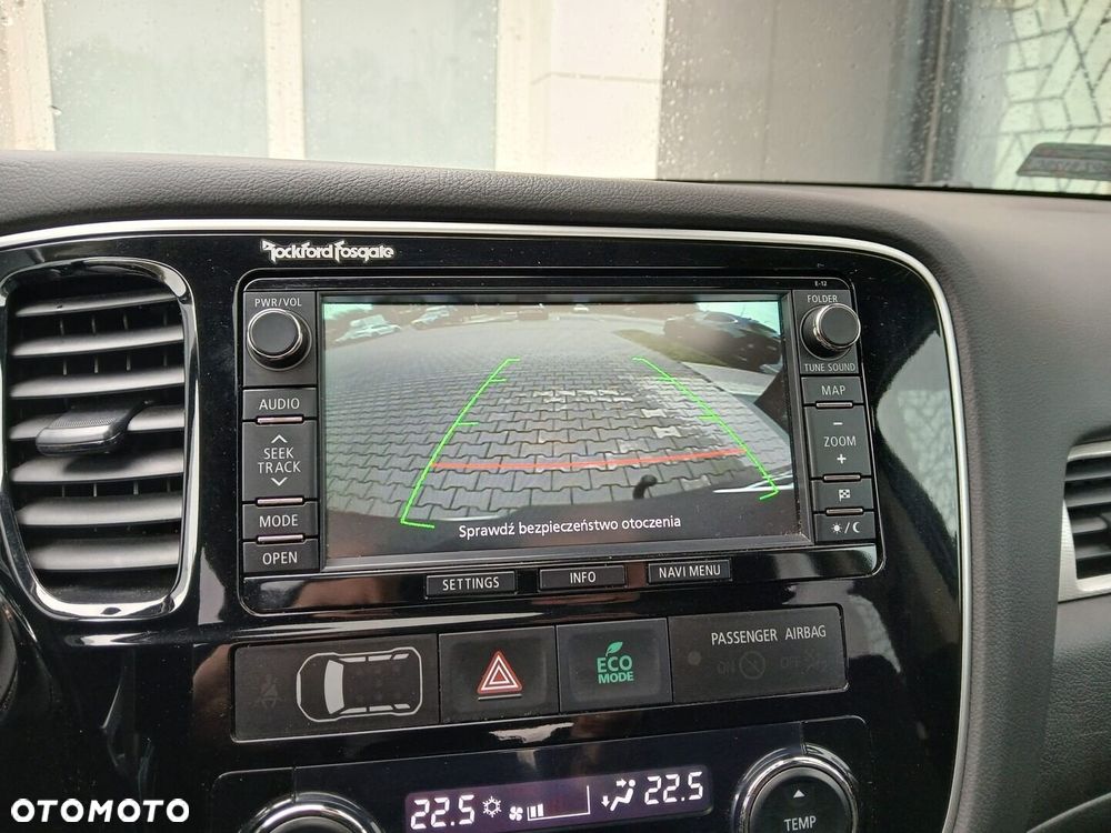 Mitsubishi Outlander - 22