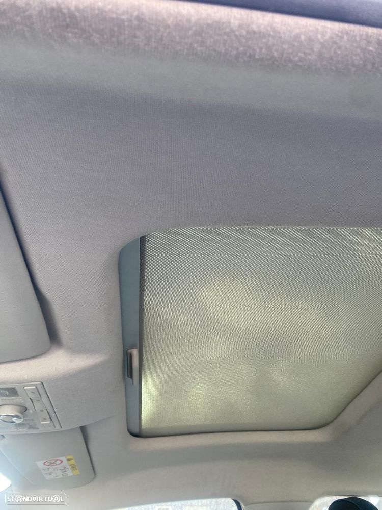 SEAT Mii 1.0 Connect - 14