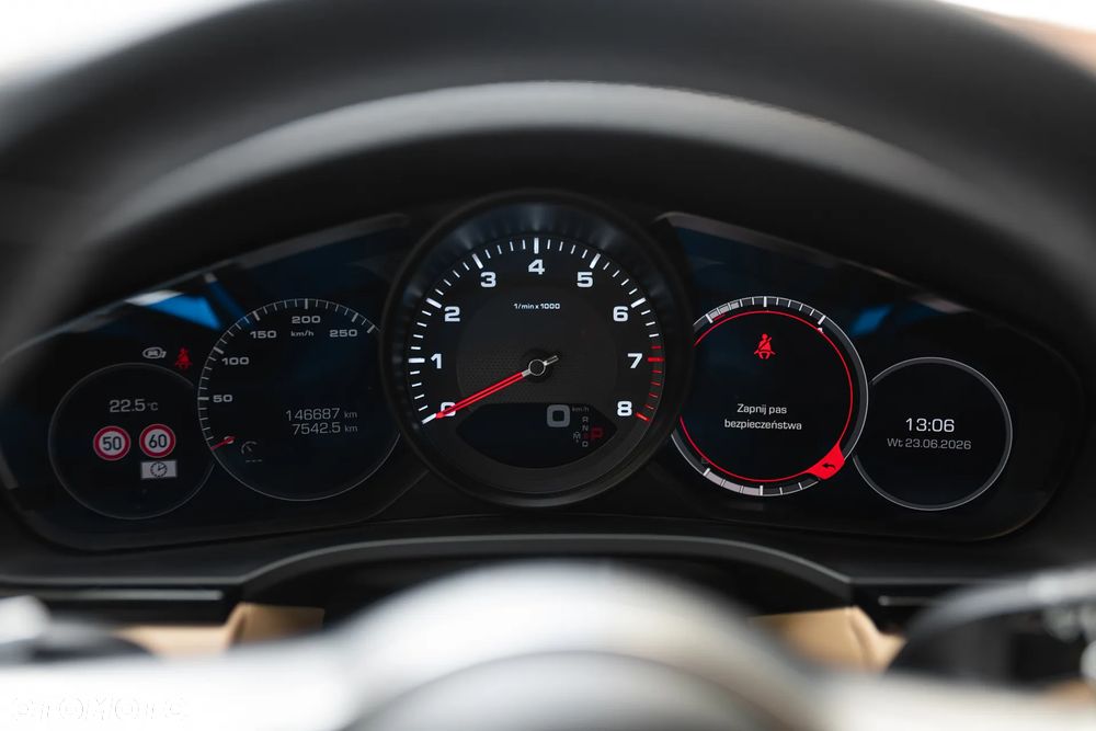 Porsche Cayenne Standard - 15