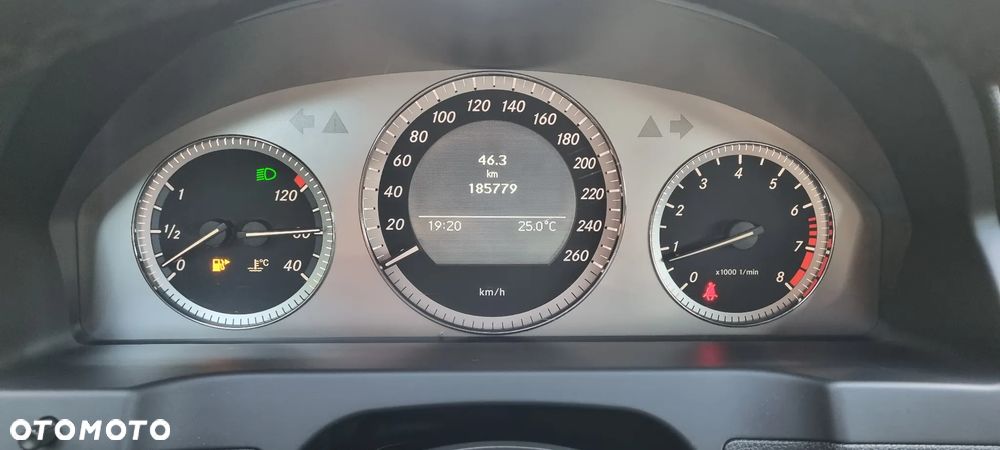 Mercedes-Benz Klasa C 200 Avantgarde Edition - 22