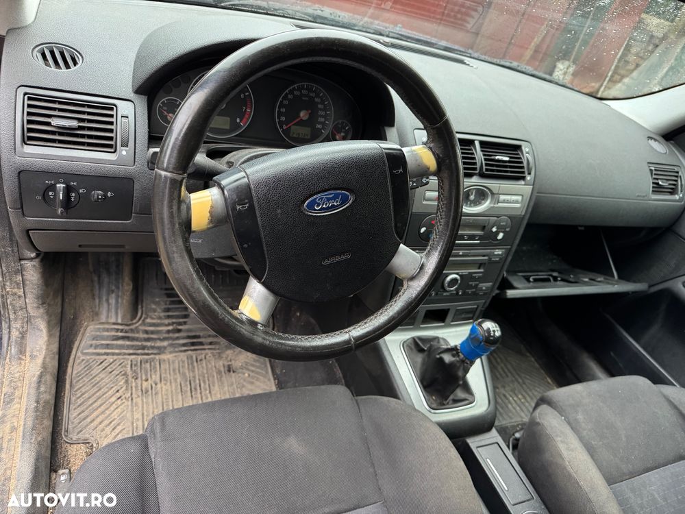 Ford Mondeo - 10