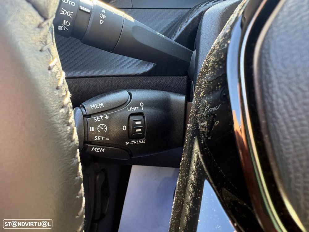 Peugeot 208 1.2 PureTech Active - 18