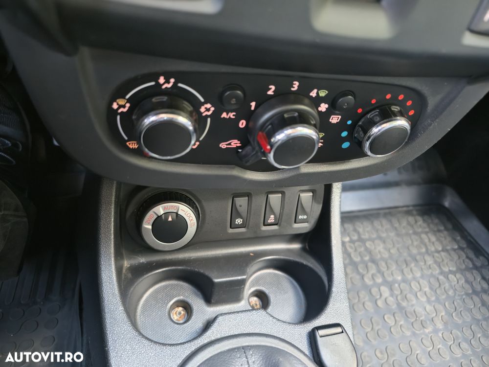 Dacia Duster dCi 110 FAP 4x4 Laureate - 13