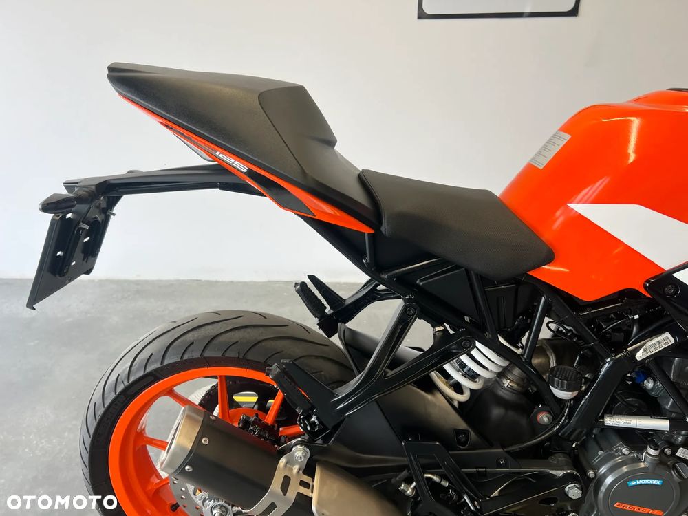 KTM RC 125 - 26