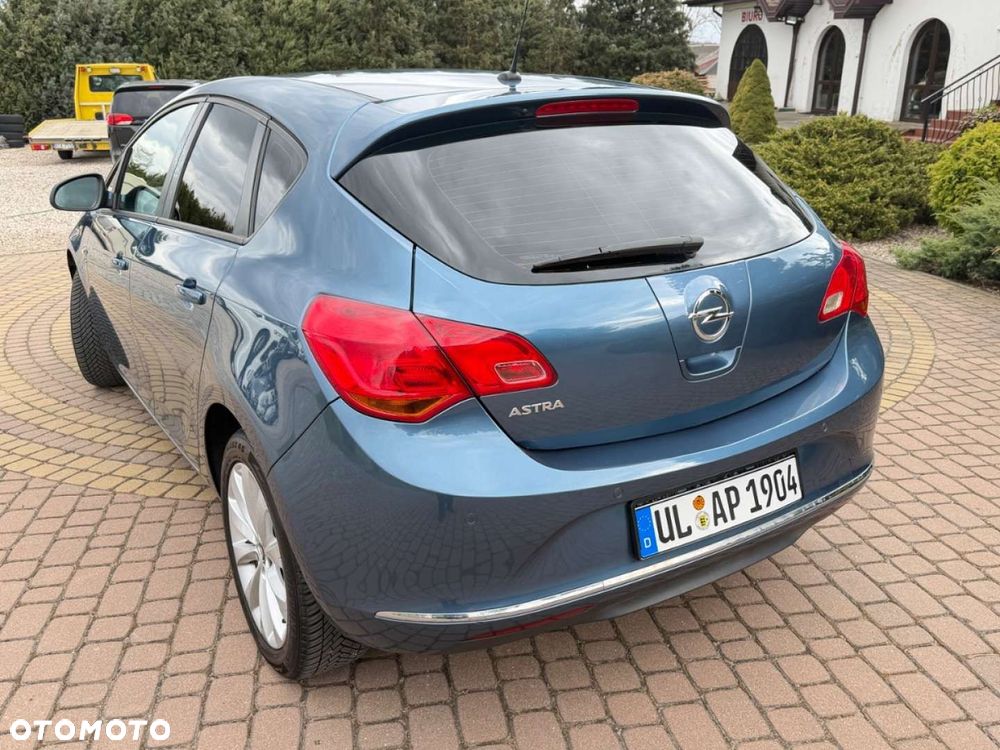 Opel Astra - 35