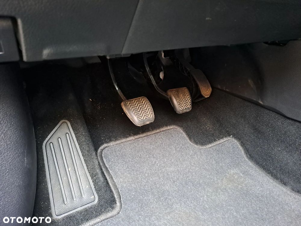 Toyota Auris - 20