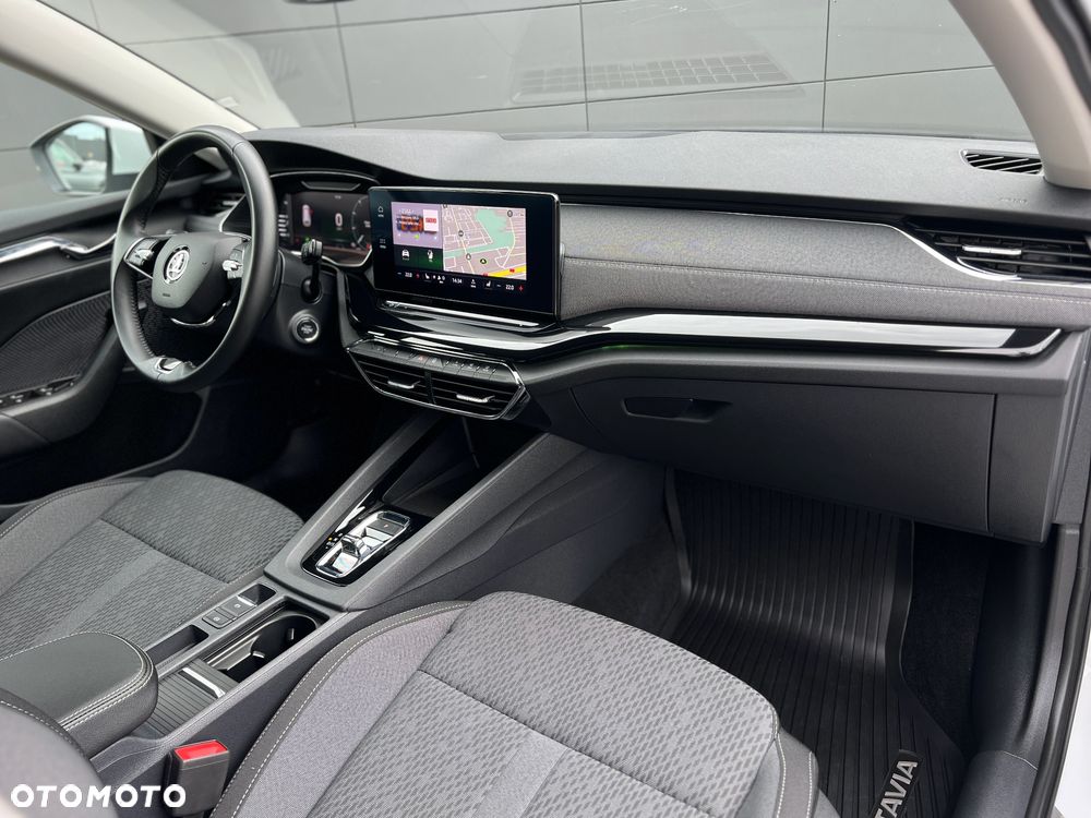 Skoda Octavia 2.0 TDI SCR Style DSG - 35