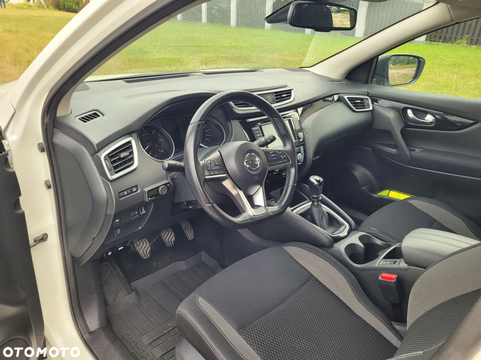 Nissan Qashqai 1.7 dCi 4x4 Tekna - 6