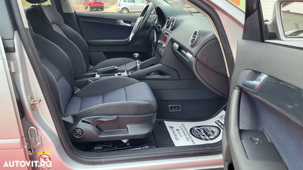 Audi A3 1.9 TDI Sportback Ambiente - 25
