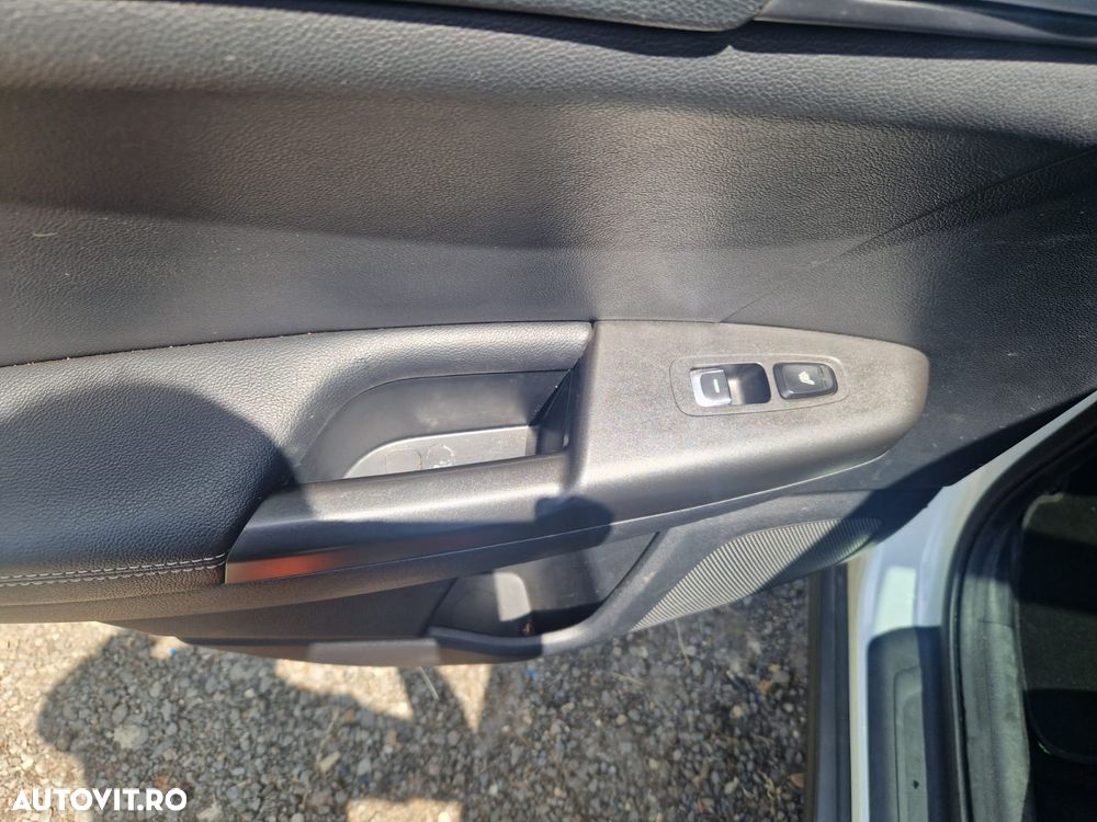 Kia Sportage 2.0 DSL 6AT 4x4 Style - 13