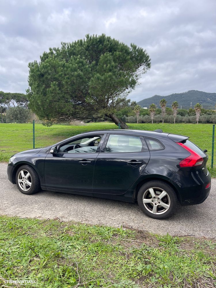 Volvo V40 D2 Momentum - 3