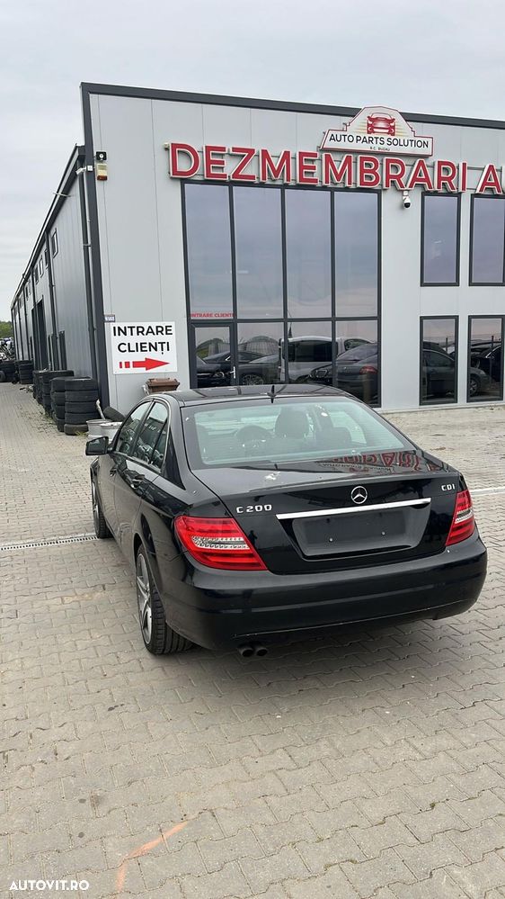 Dezmembram Mercedes-Benz C class 2.2 cdi din 2011 - 3