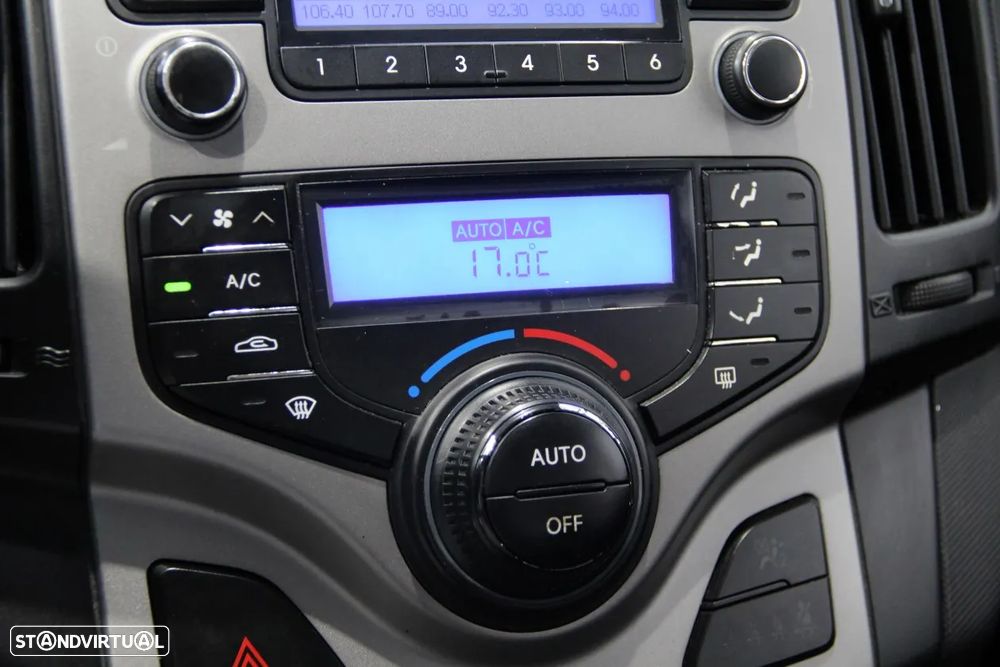 Hyundai i30 1.6 CRDI Comfort DPF - 16