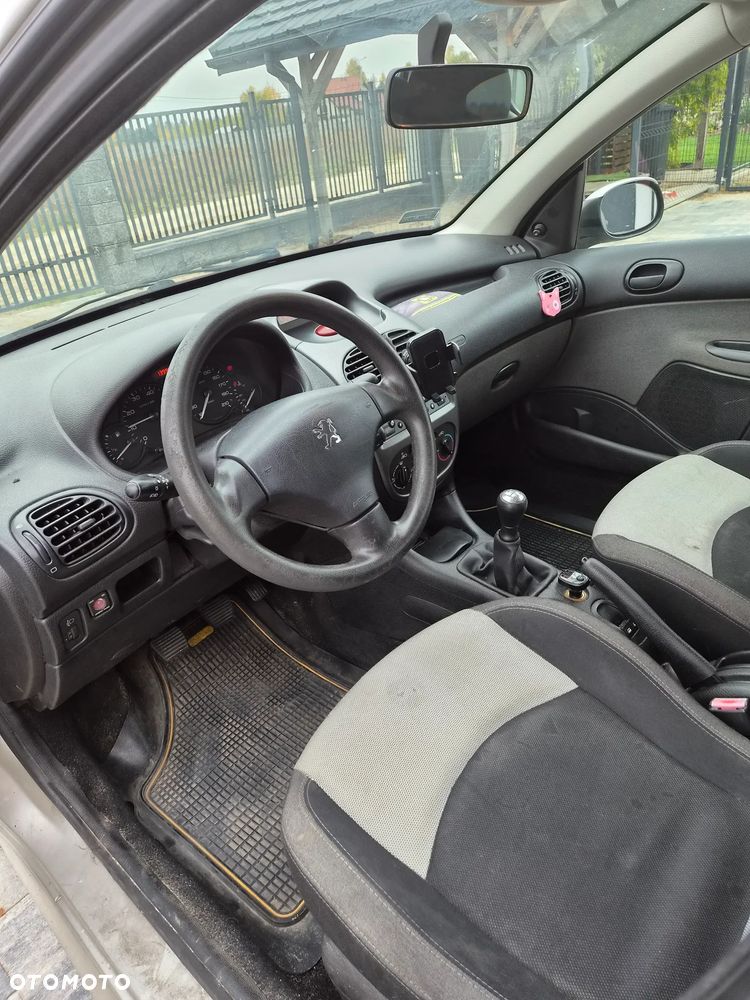 Peugeot 206 2006 photo 5